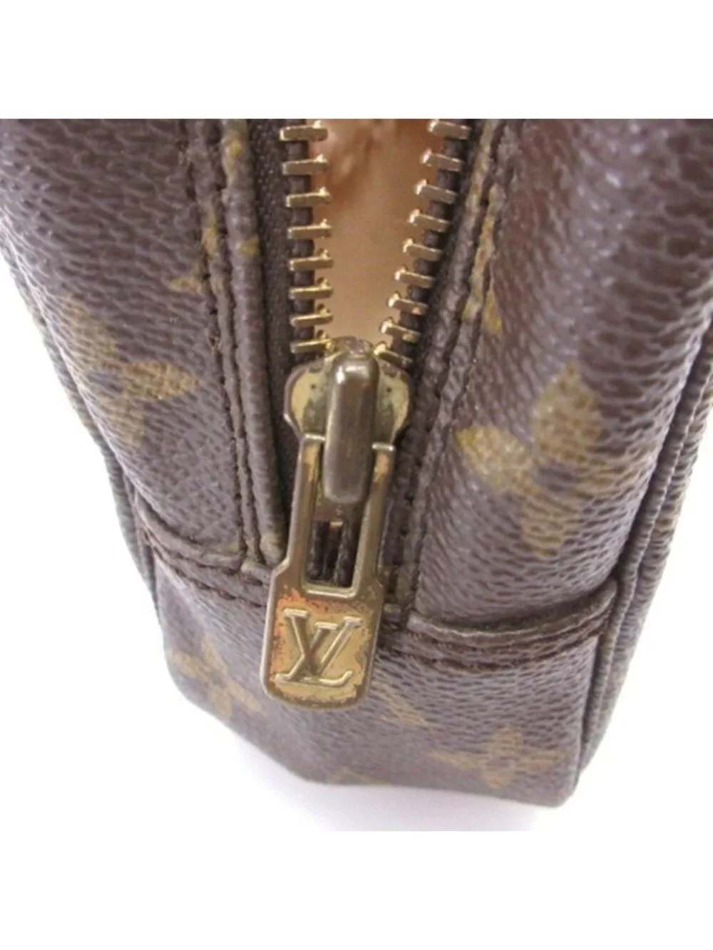 Louis Vuitton Monogram Trousse Toilet 23 Clutch